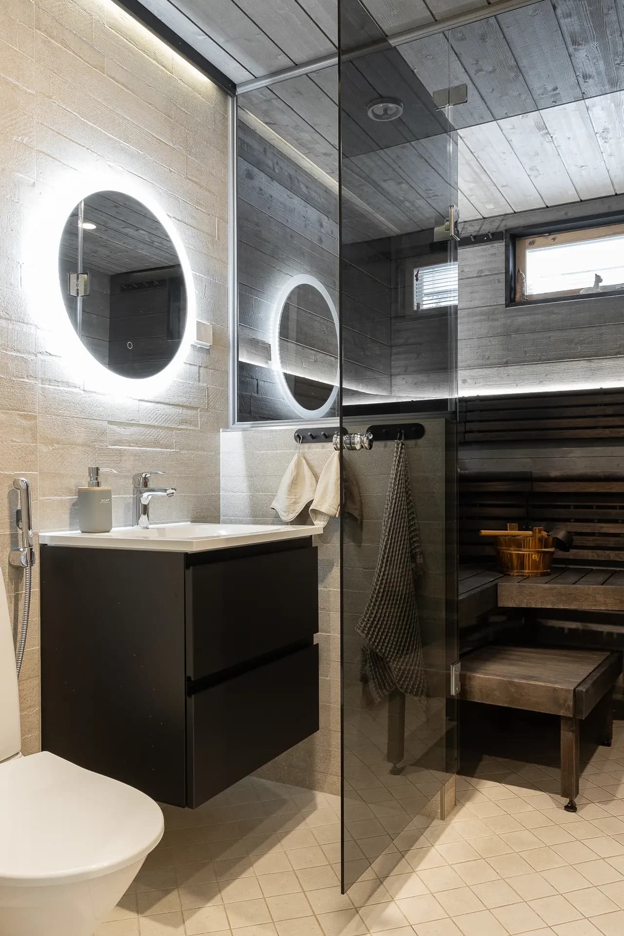 Takkaprojekti Tähdenlennontiellä – yksityiskohdat